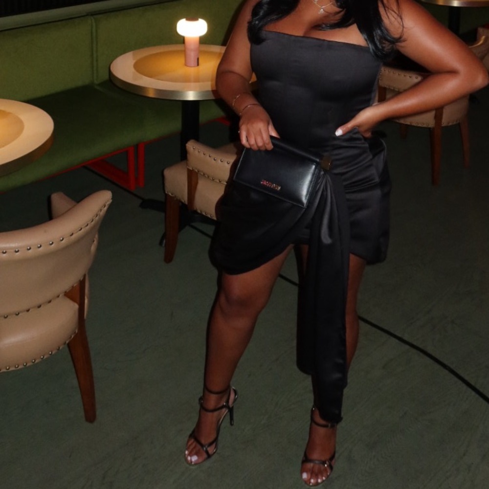 Chic Black Strapless Dress
